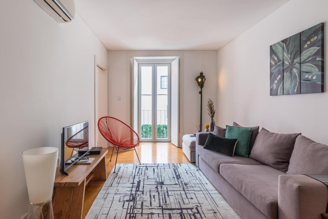 Ama * Lisbon